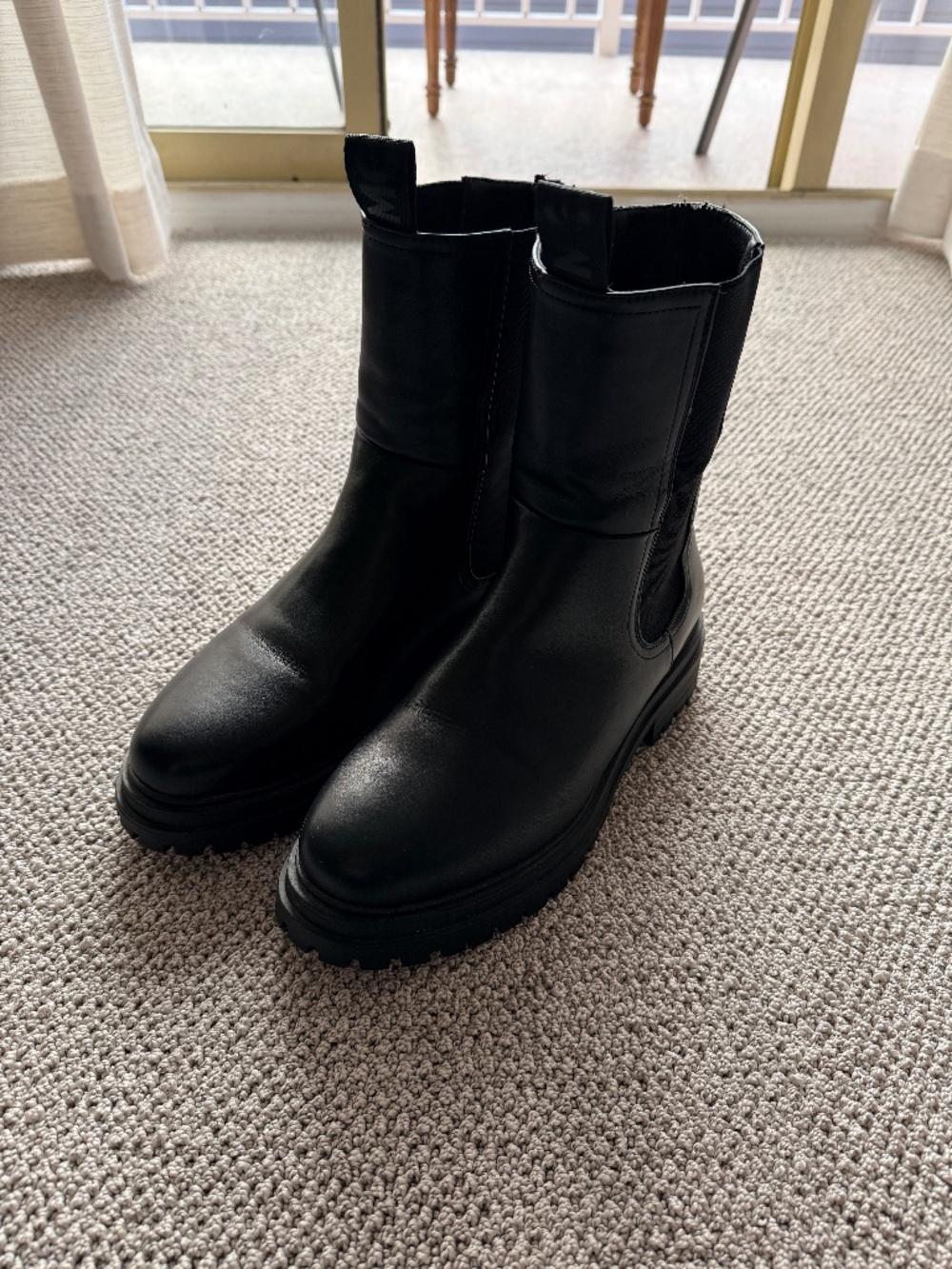 Chelsea Boots Women's US 9